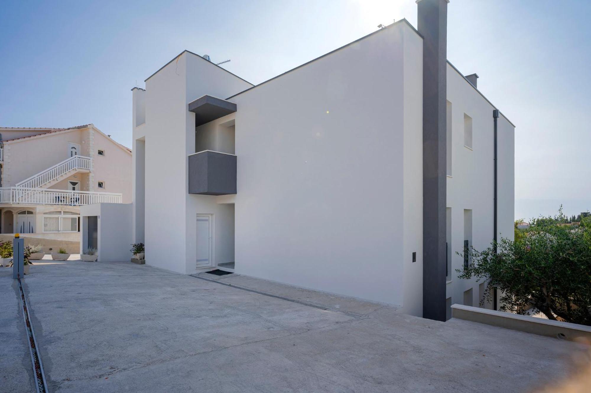 Modern, 2 Bedroom